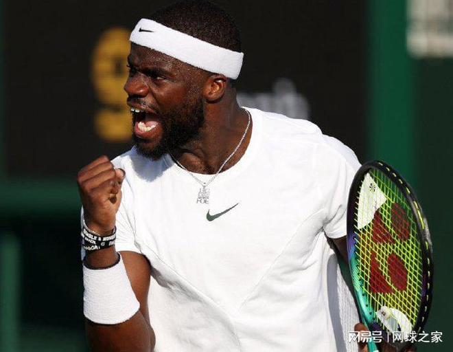 他常常出现 他常常出现